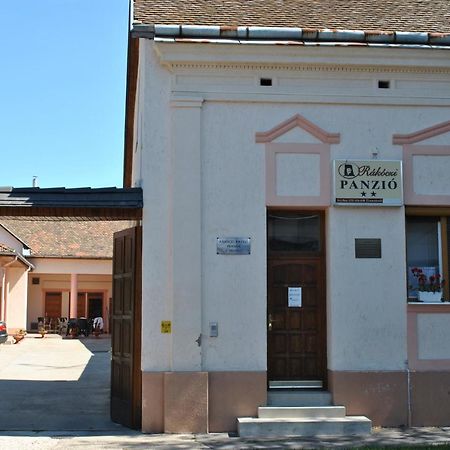فندق ديبريتْسينفي  Rakoczi Panzio المظهر الخارجي الصورة